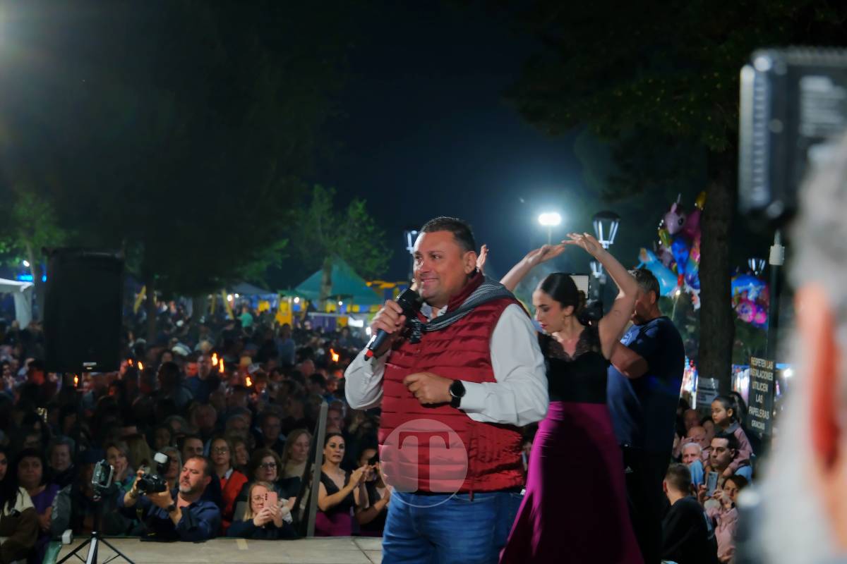 Miles de antorchas iluminan Pinilla en la noche más emocionante de la Romería de Tomelloso
