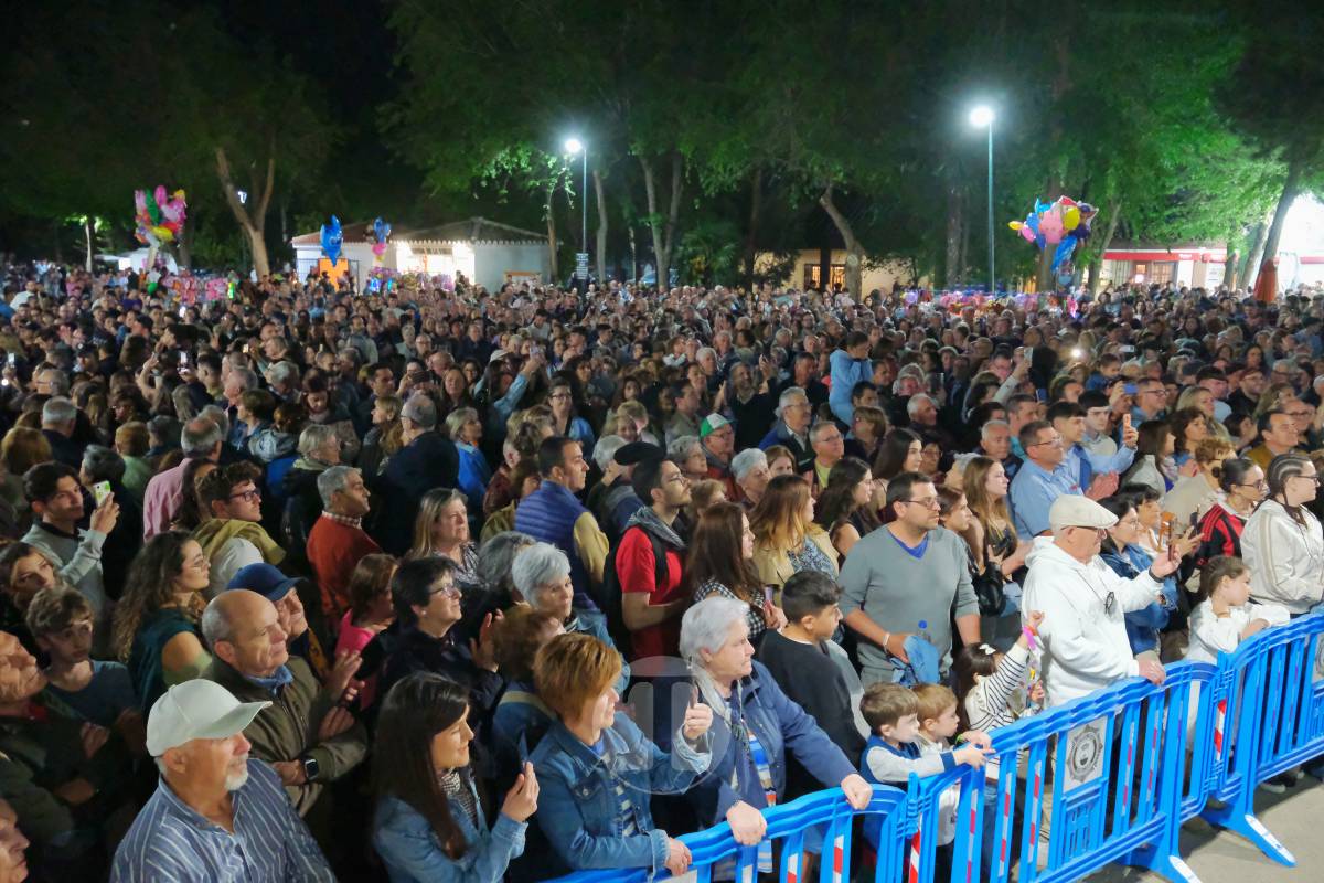 Miles de antorchas iluminan Pinilla en la noche más emocionante de la Romería de Tomelloso
