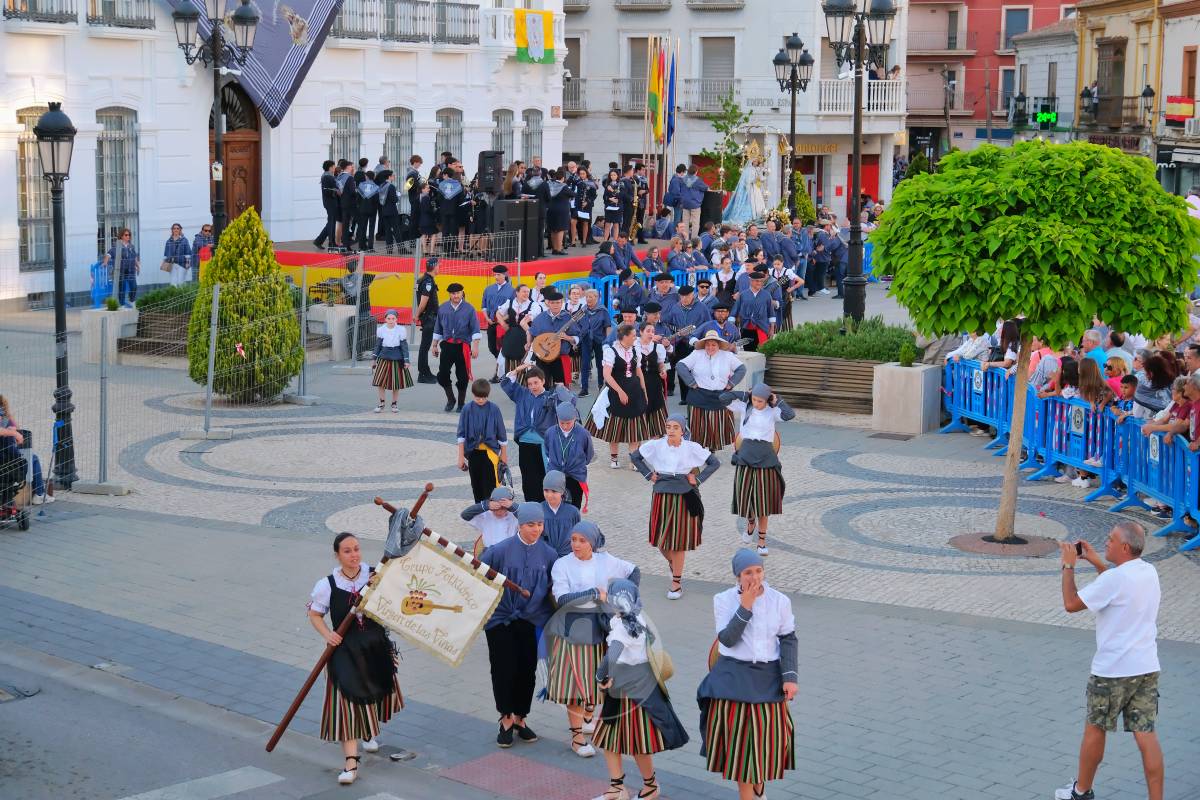 La Virgen de las Viñas emociona a Tomelloso en un regreso multitudinario tras la Romería