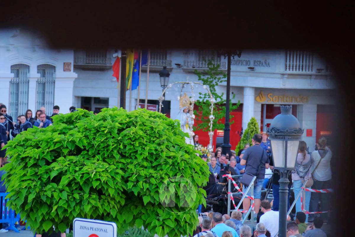 La Virgen de las Viñas emociona a Tomelloso en un regreso multitudinario tras la Romería