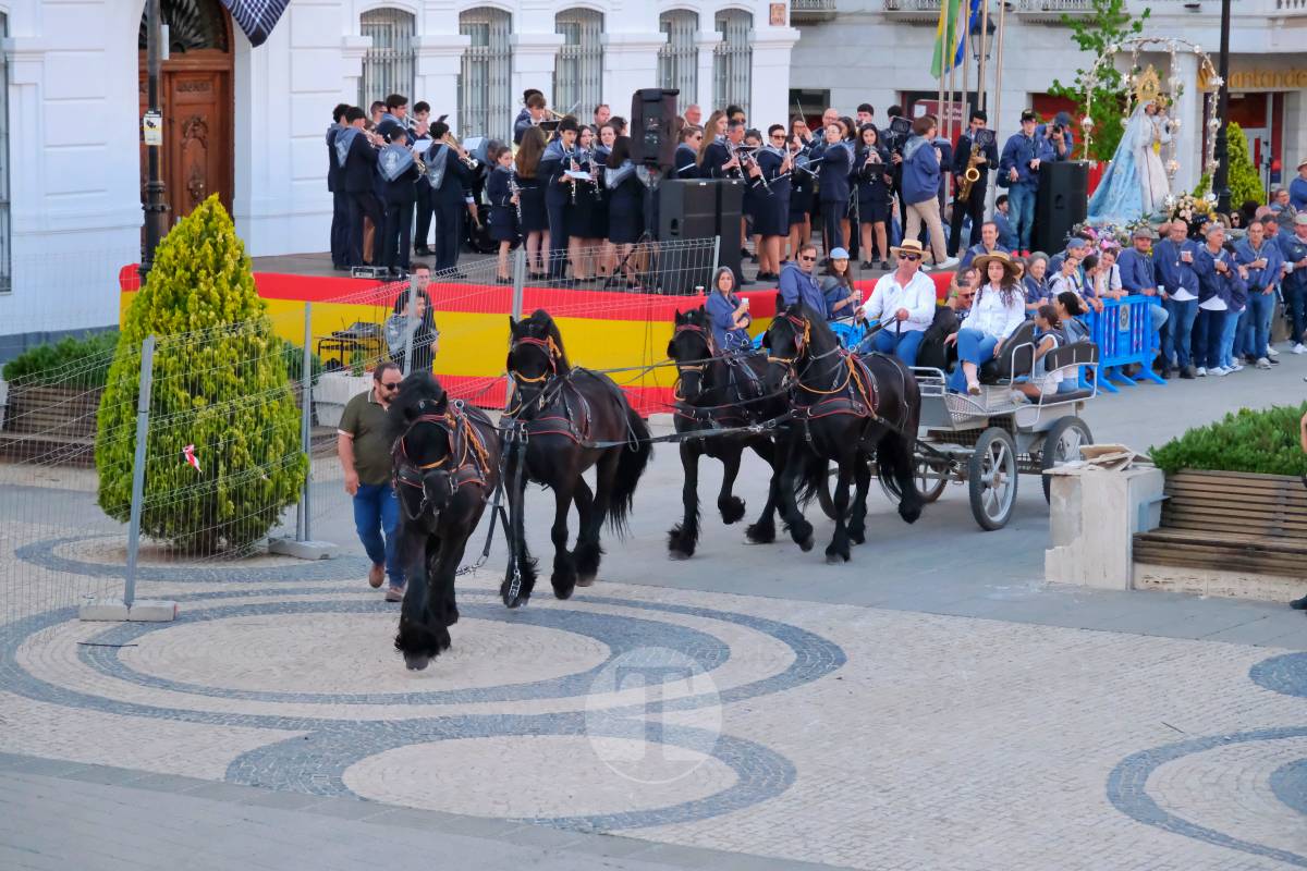 La Virgen de las Viñas emociona a Tomelloso en un regreso multitudinario tras la Romería
