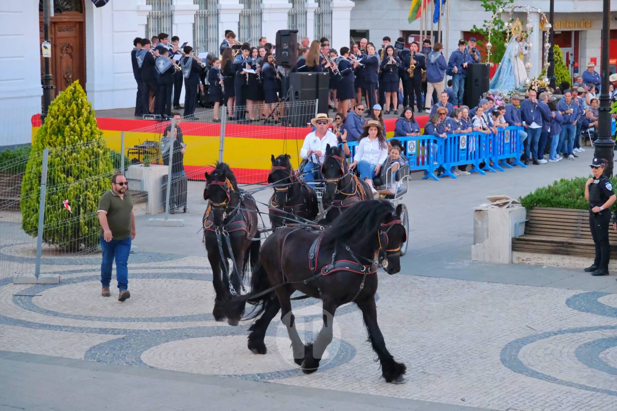 La Virgen de las Viñas emociona a Tomelloso en un regreso multitudinario tras la Romería