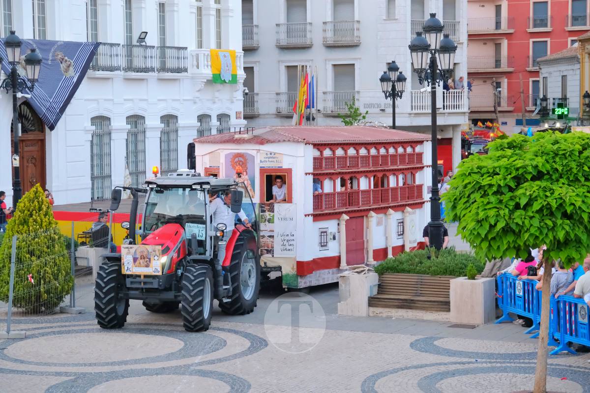 La Virgen de las Viñas emociona a Tomelloso en un regreso multitudinario tras la Romería