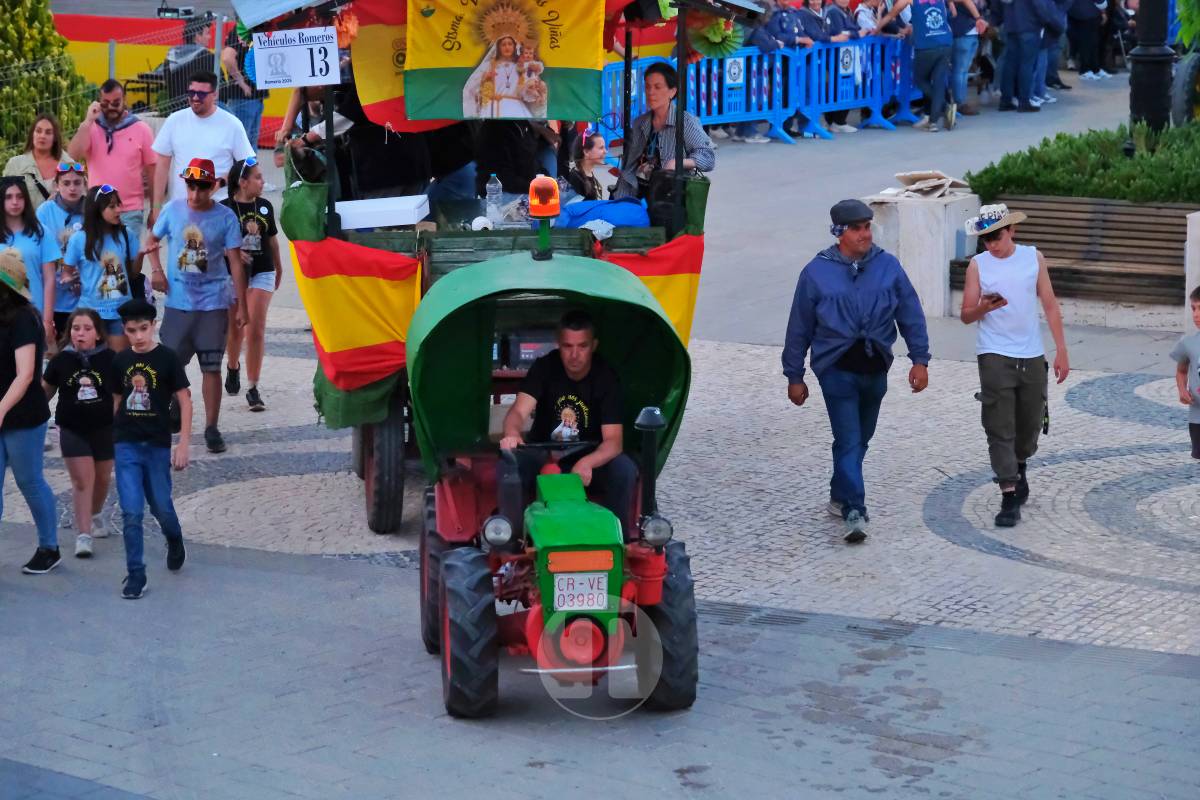 La Virgen de las Viñas emociona a Tomelloso en un regreso multitudinario tras la Romería