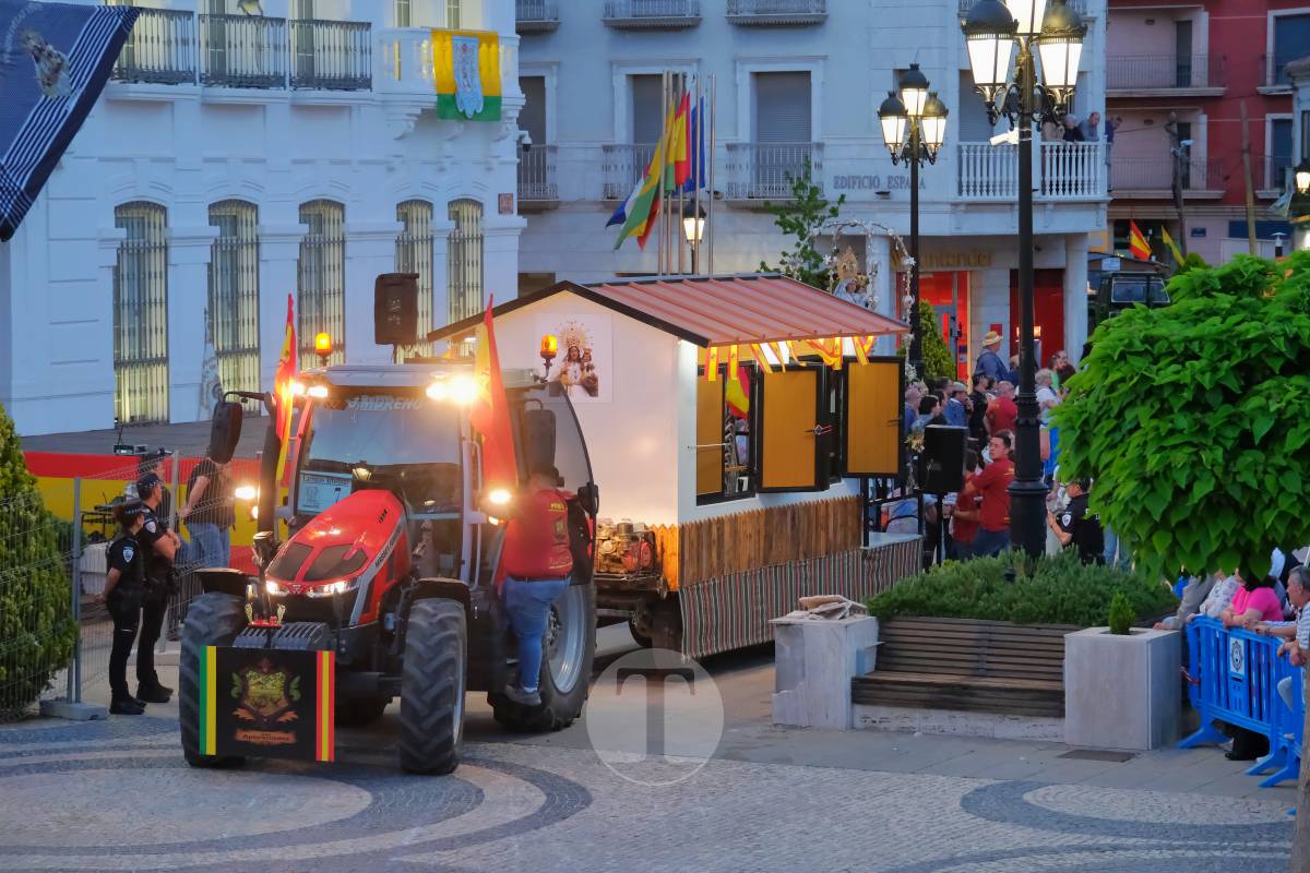 La Virgen de las Viñas emociona a Tomelloso en un regreso multitudinario tras la Romería