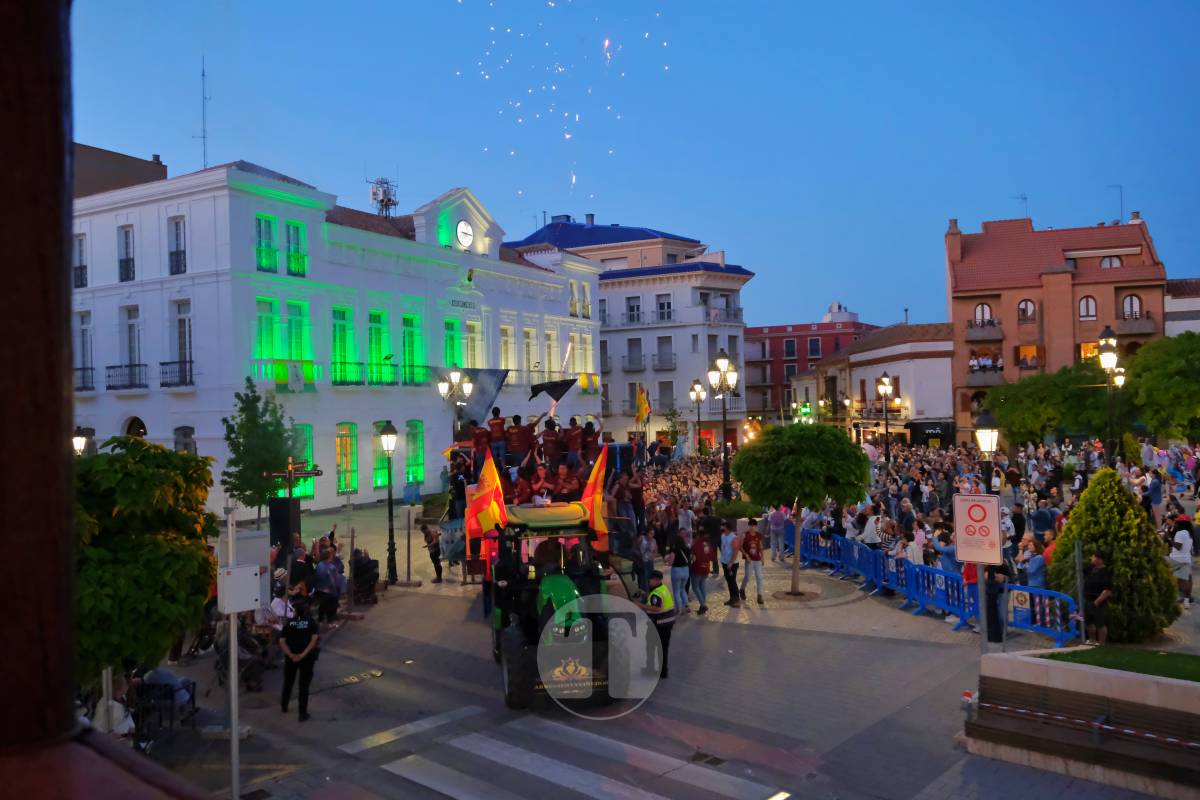 La Virgen de las Viñas emociona a Tomelloso en un regreso multitudinario tras la Romería