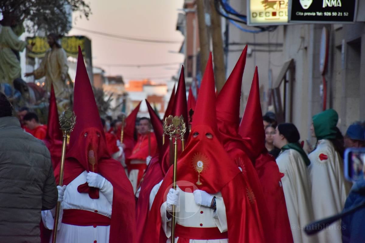 Tomelloso acompaña la procesión de la Oración y Juicio de Cristo en una noche de respeto
