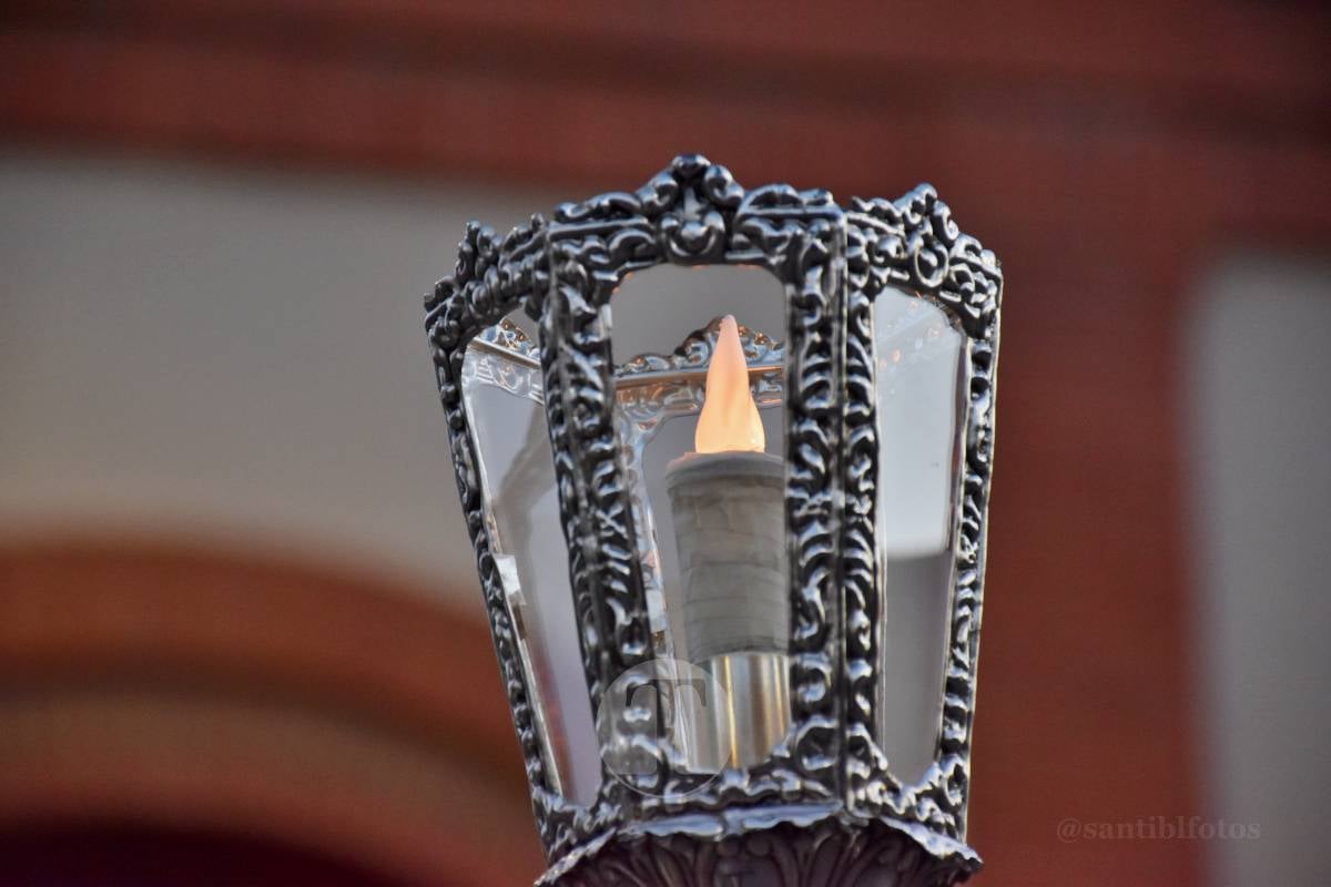 Tomelloso acompaña la procesión de la Oración y Juicio de Cristo en una noche de respeto