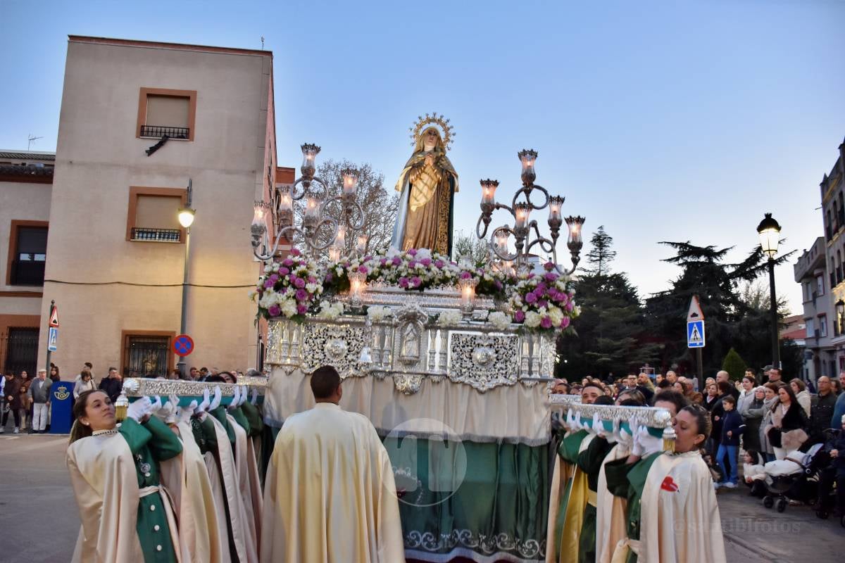 Tomelloso acompaña la procesión de la Oración y Juicio de Cristo en una noche de respeto