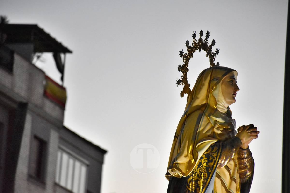 Tomelloso acompaña la procesión de la Oración y Juicio de Cristo en una noche de respeto