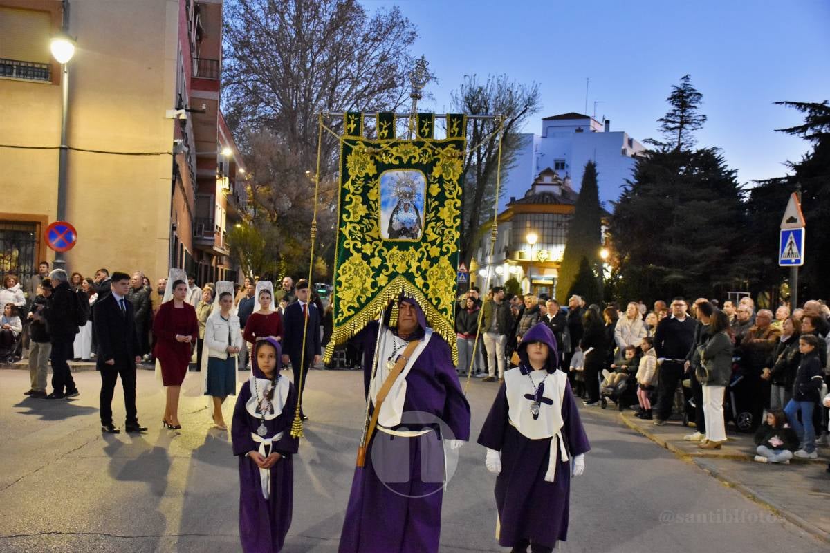 Tomelloso acompaña la procesión de la Oración y Juicio de Cristo en una noche de respeto