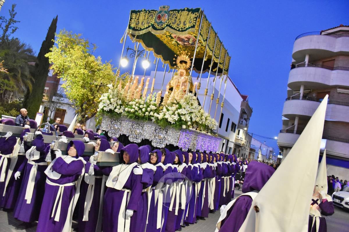 Tomelloso acompaña la procesión de la Oración y Juicio de Cristo en una noche de respeto