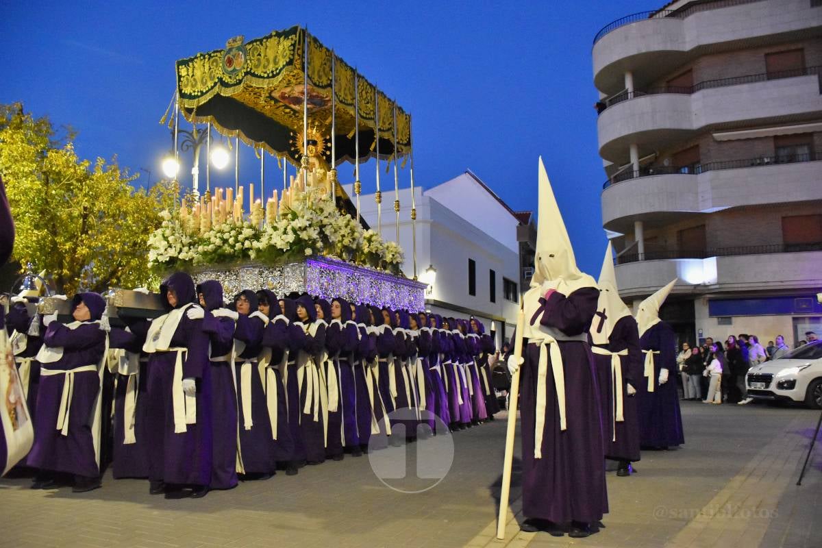 Tomelloso acompaña la procesión de la Oración y Juicio de Cristo en una noche de respeto