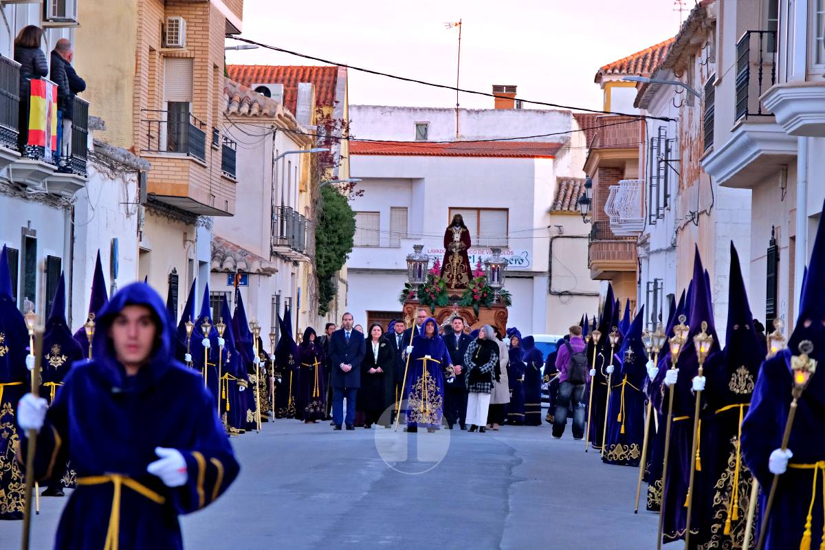 La emoción y el fervor marcan el inicio del Viernes Santo con “La Presentación”