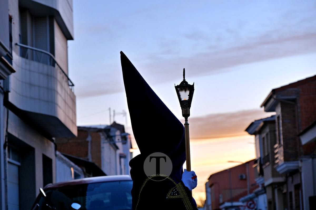 La emoción y el fervor marcan el inicio del Viernes Santo con “La Presentación”