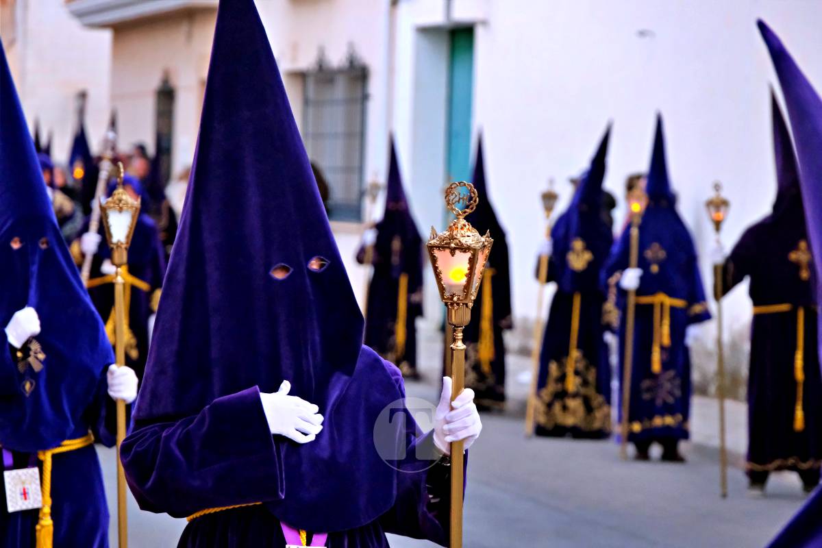 La emoción y el fervor marcan el inicio del Viernes Santo con “La Presentación”