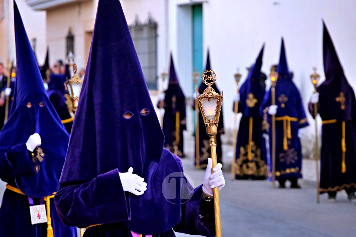 La emoción y el fervor marcan el inicio del Viernes Santo con “La Presentación”