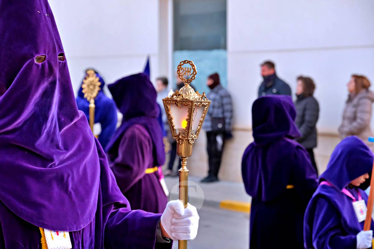 La emoción y el fervor marcan el inicio del Viernes Santo con “La Presentación”