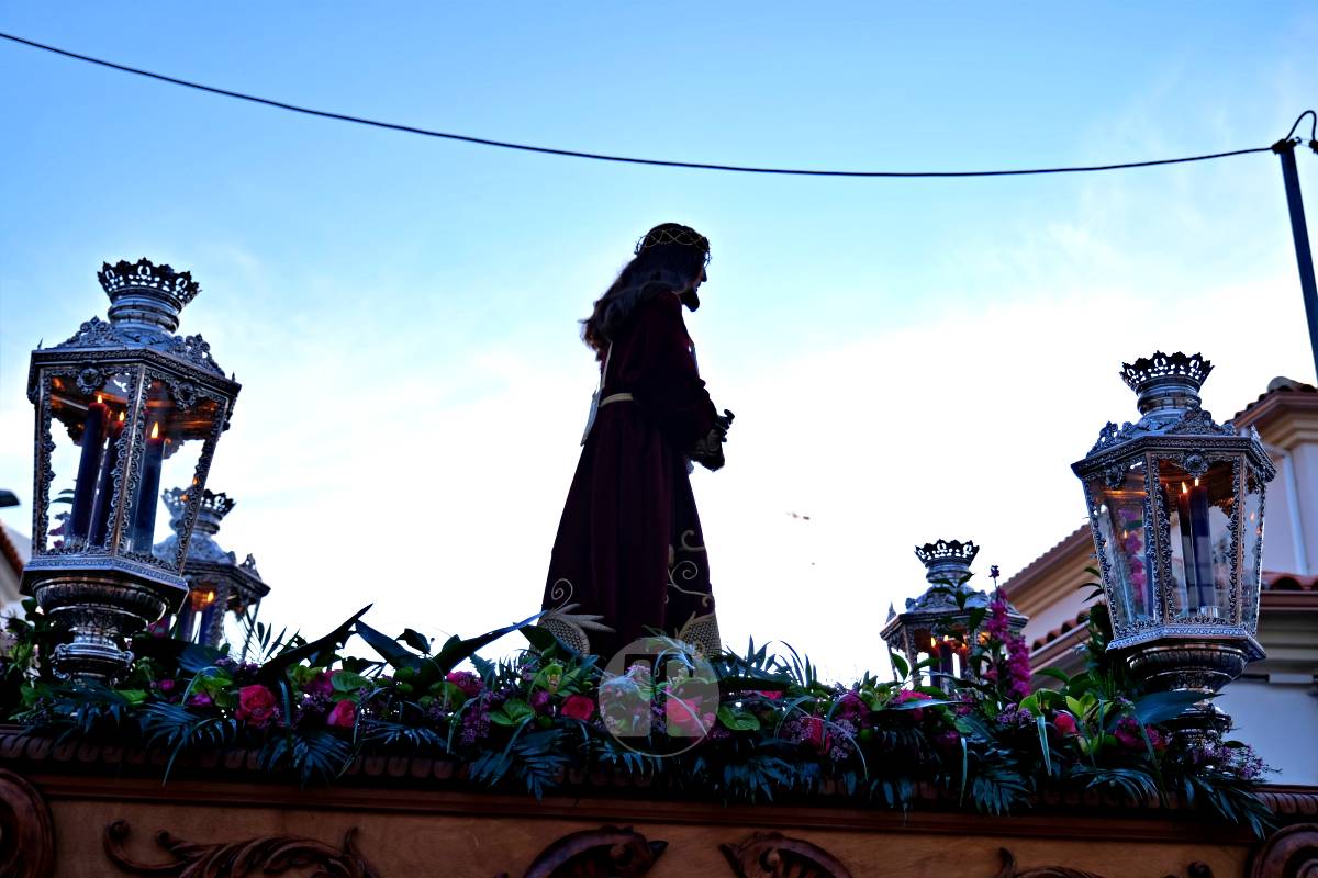 La emoción y el fervor marcan el inicio del Viernes Santo con “La Presentación”