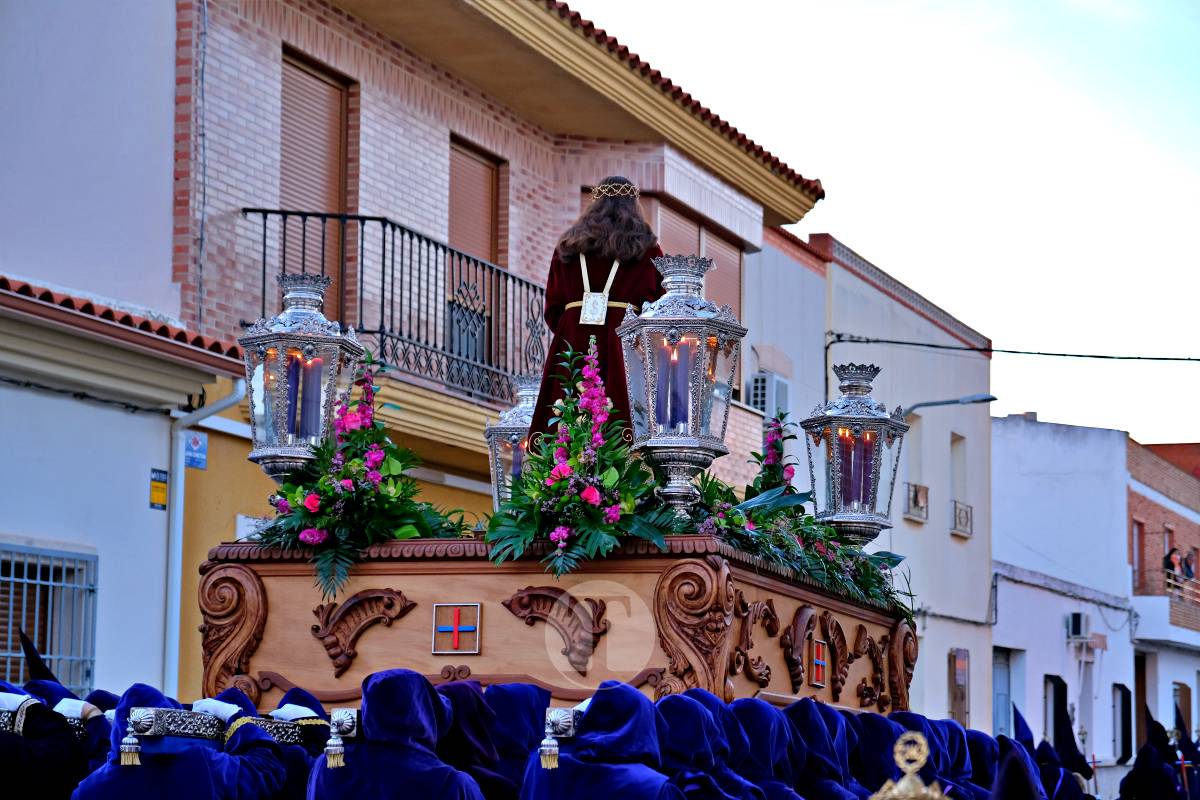 La emoción y el fervor marcan el inicio del Viernes Santo con “La Presentación”