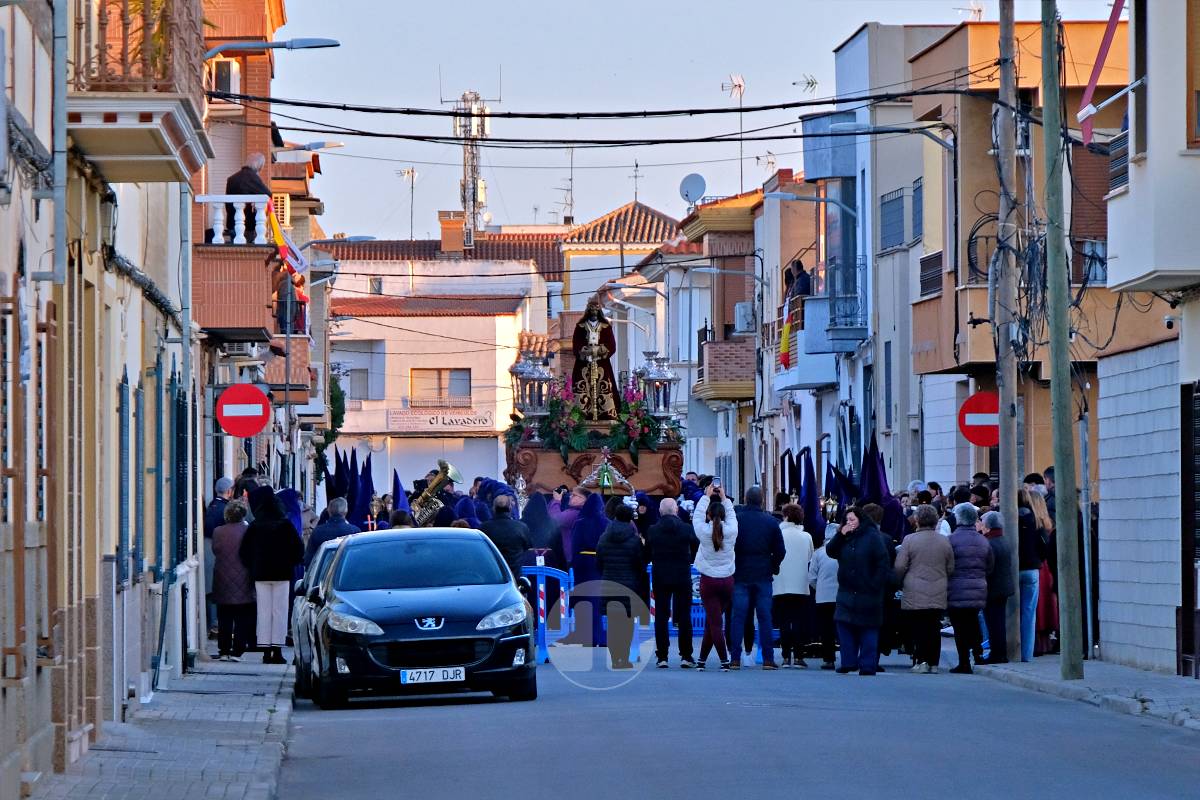 La emoción y el fervor marcan el inicio del Viernes Santo con “La Presentación”