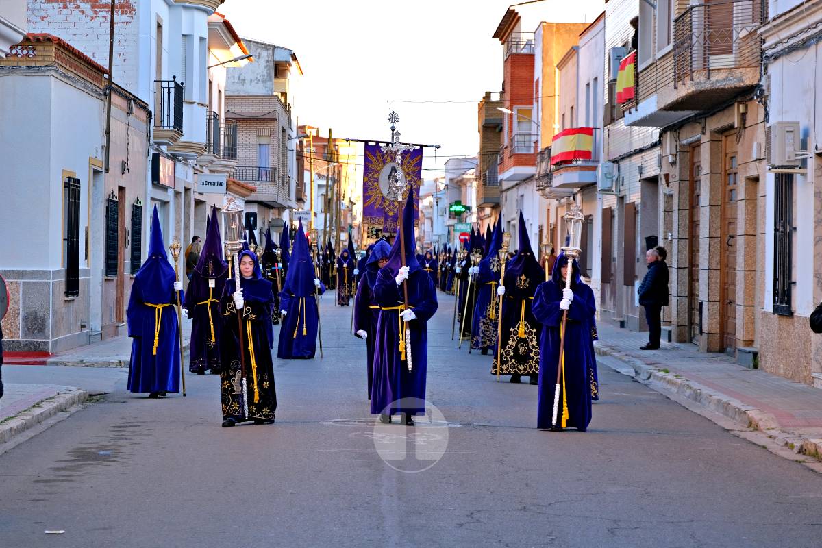 La emoción y el fervor marcan el inicio del Viernes Santo con “La Presentación”