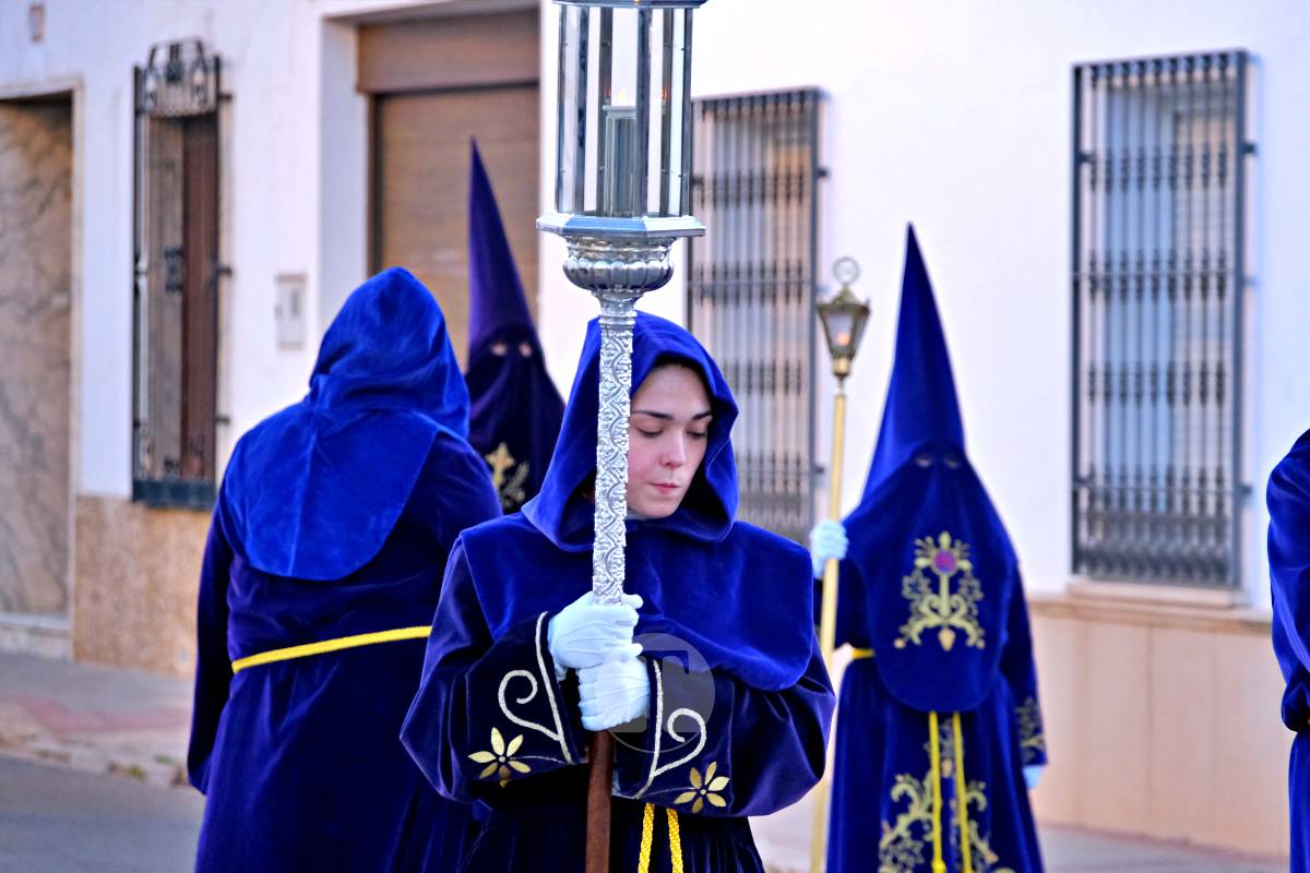 La emoción y el fervor marcan el inicio del Viernes Santo con “La Presentación”