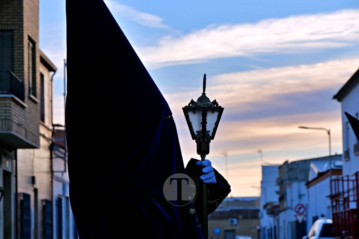 La emoción y el fervor marcan el inicio del Viernes Santo con “La Presentación”
