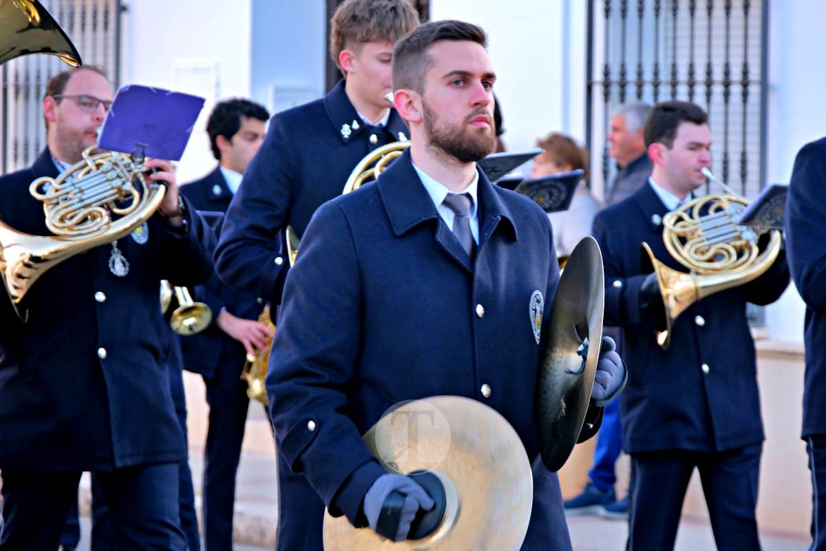 La emoción y el fervor marcan el inicio del Viernes Santo con “La Presentación”