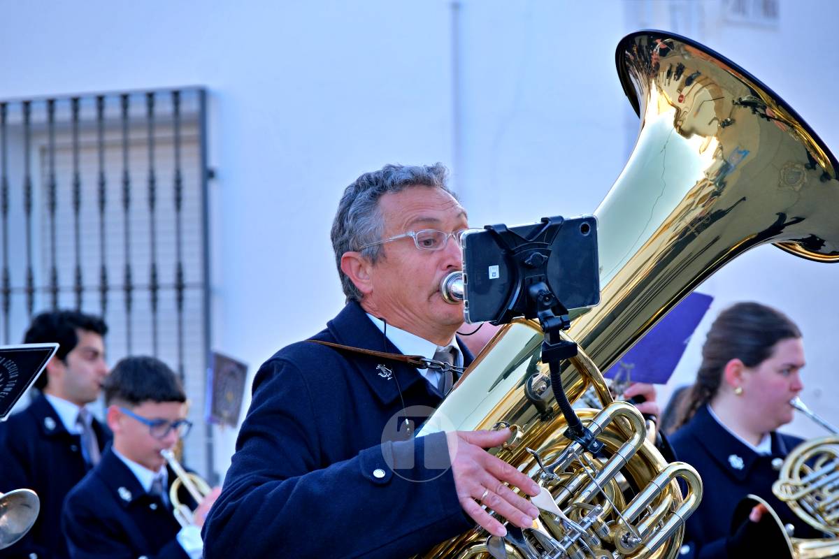 La emoción y el fervor marcan el inicio del Viernes Santo con “La Presentación”