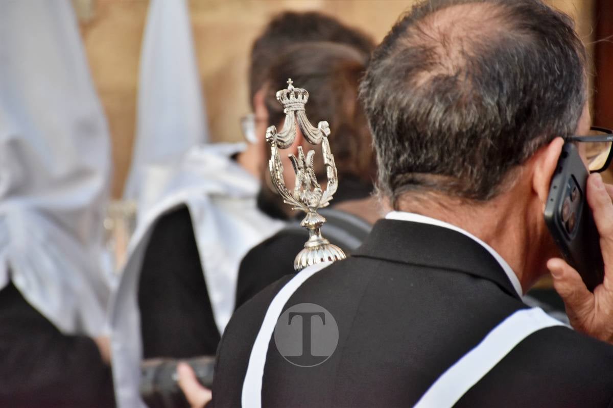Solemnidad en las calles de Tomelloso con la procesión del Entierro de Cristo