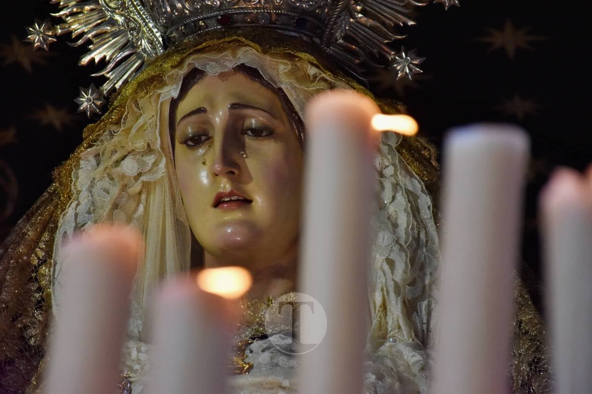 Solemnidad en las calles de Tomelloso con la procesión del Entierro de Cristo