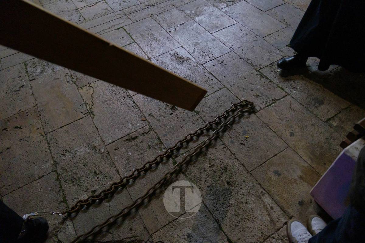 El eco de las cadenas rompe el silencio en la madrugada de Tomelloso