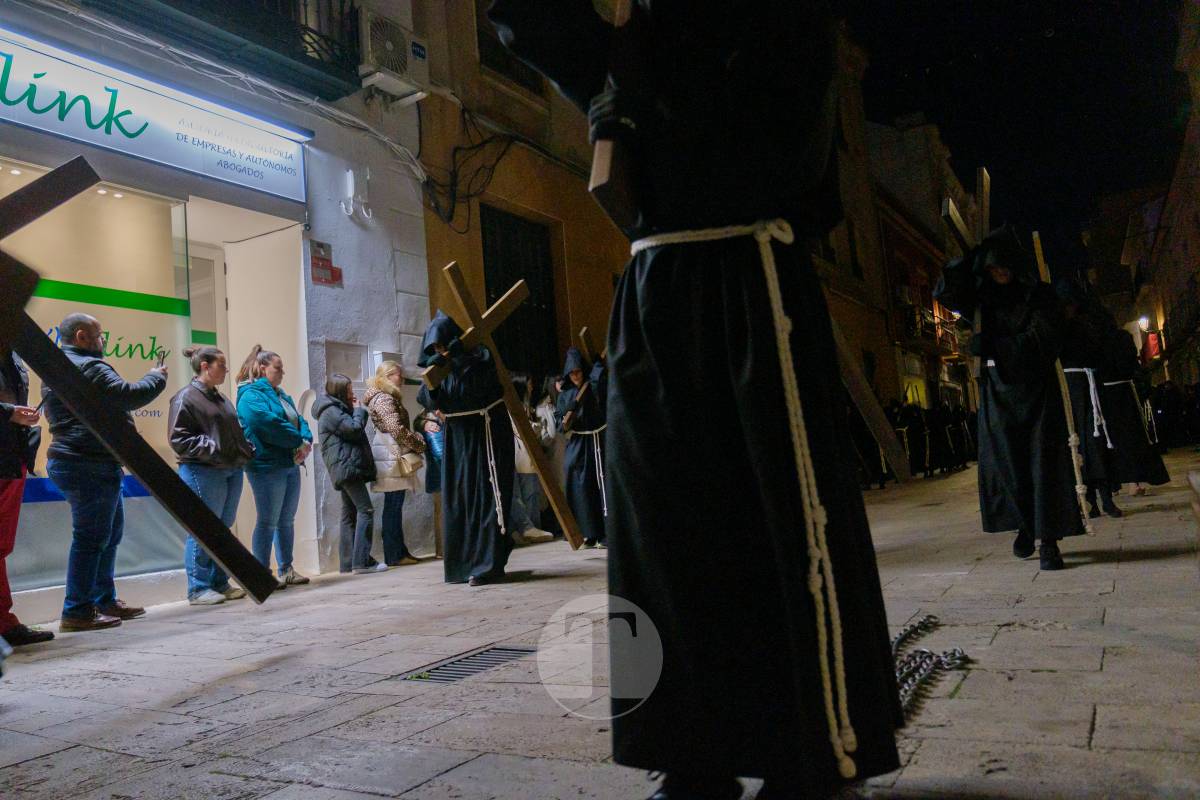 El eco de las cadenas rompe el silencio en la madrugada de Tomelloso