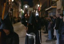 El eco de las cadenas rompe el silencio en la madrugada de Tomelloso