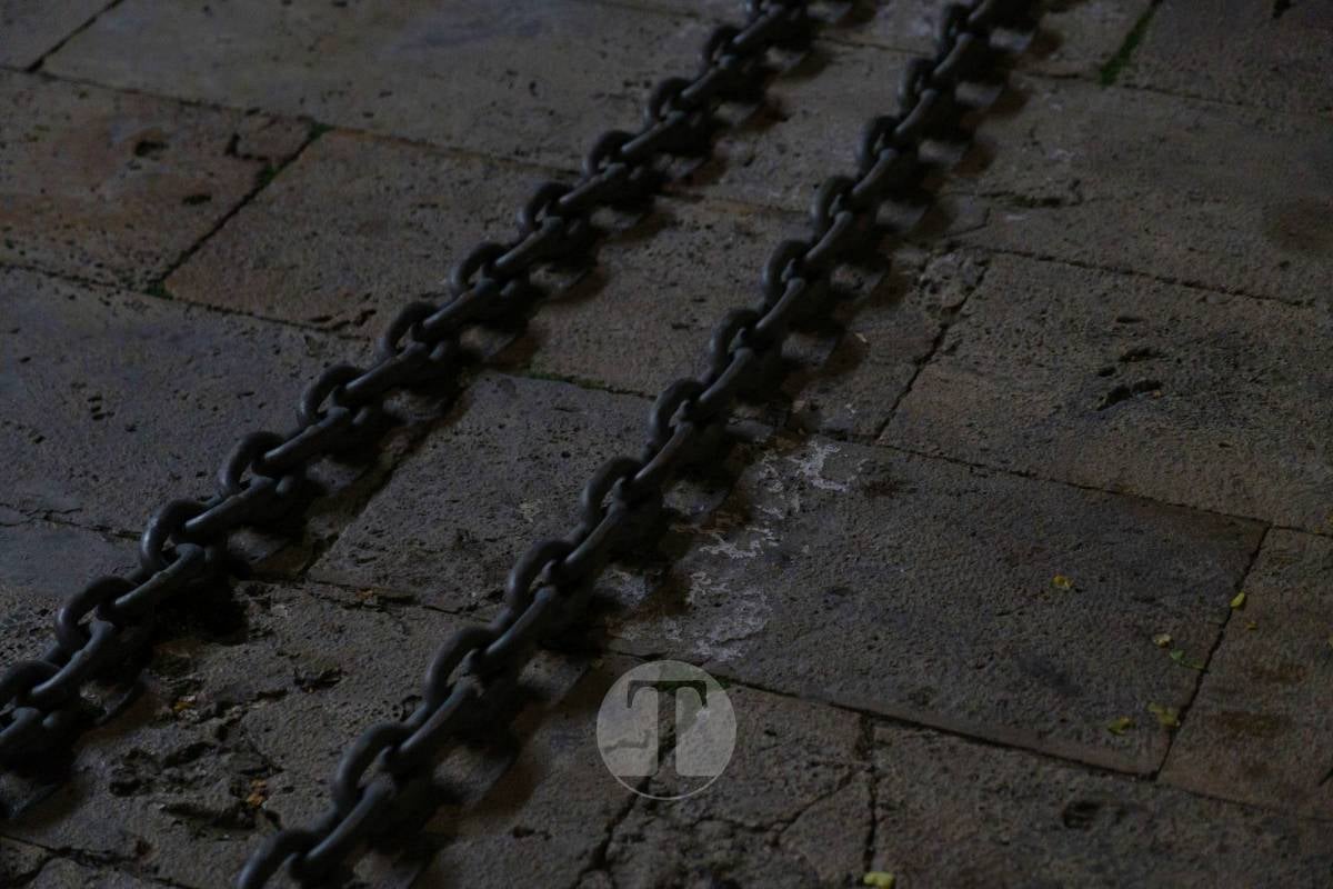 El eco de las cadenas rompe el silencio en la madrugada de Tomelloso