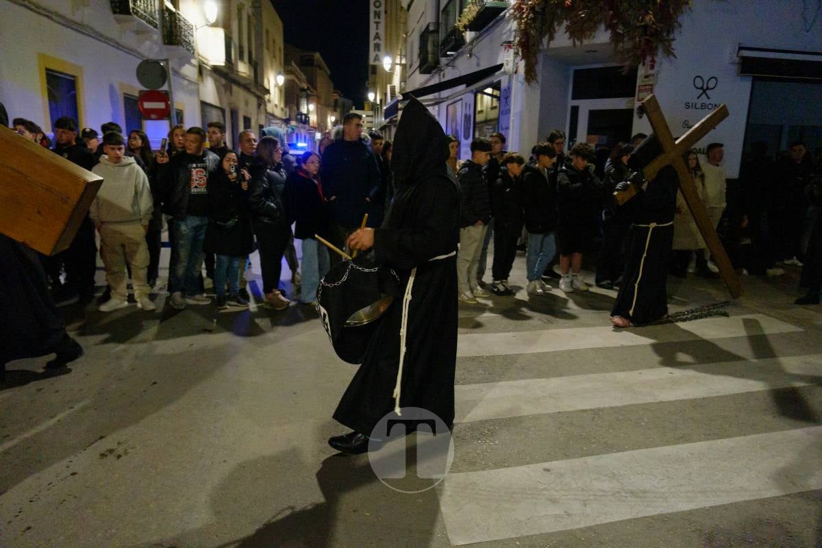 El eco de las cadenas rompe el silencio en la madrugada de Tomelloso