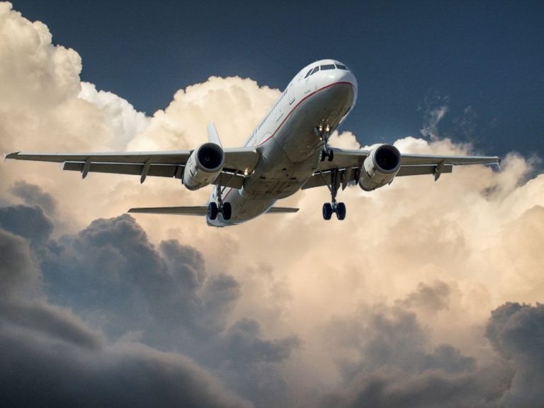 ¿Te han cancelado el vuelo por falta de combustible? Tienes derecho a una compensación
