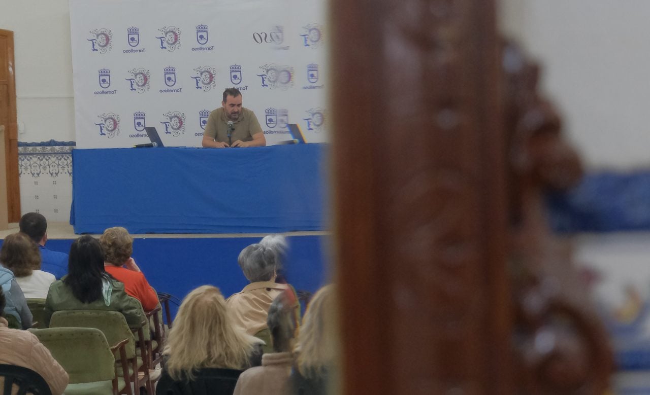 Santiago Arroyo reivindica en el Casino de Tomelloso la figura del Obrero como motor del Tomelloso moderno