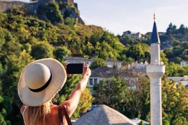 Albania: qué ver, cómo llegar y cómo mantenerse conectado con una eSIM