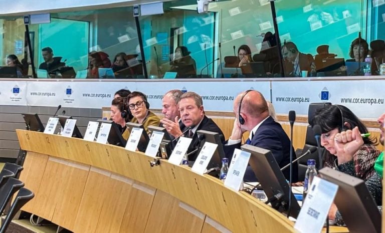 Page reclama desde Bruselas atender el relevo generacional en el campo