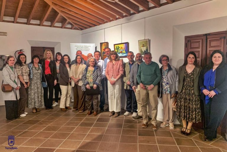 El arte como refugio frente al Parkinson en la exposición de Luis Benito