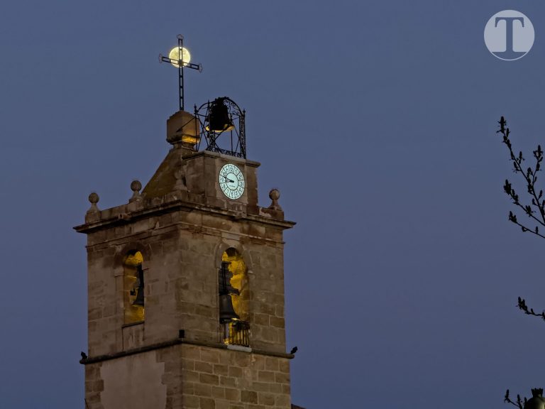 Mientras Artemis II viaja al espacio, la Luna se detiene en Tomelloso