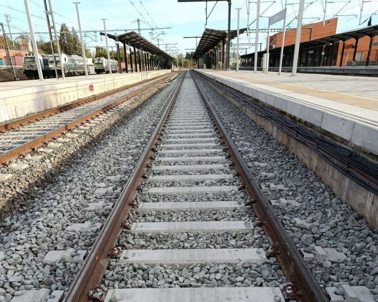 La Junta y plataformas forroviarias insisten en que el AVE Madrid-Jaén debe pasar por Manzanares, Valdepeñas y Alcázar de San Juan