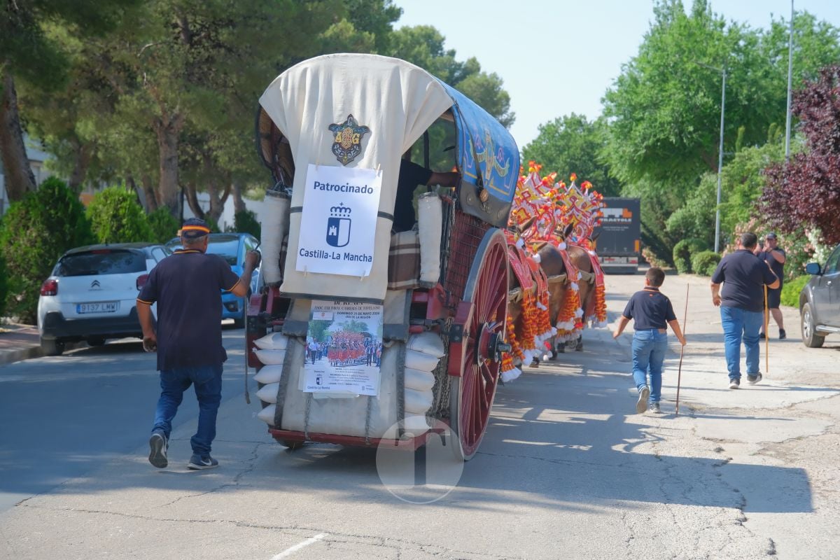 Los carreros de Tomelloso llenan de tradición el Día de la Región con su desfile de reata
