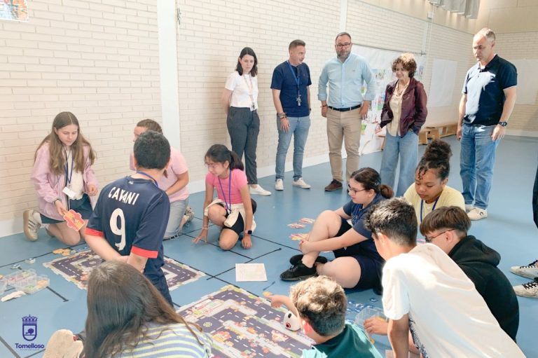 Desde Francia hasta el CEIP Maternidad de Tomelloso: 20 alumnos aprenden sobre TIC’s y robótica