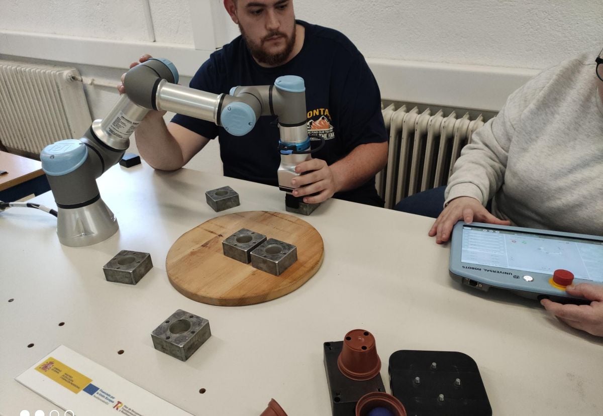 El IES Francisco García Pavón culmina cuatro proyectos nacionales de innovación educativa vinculados a la Industria 4.0