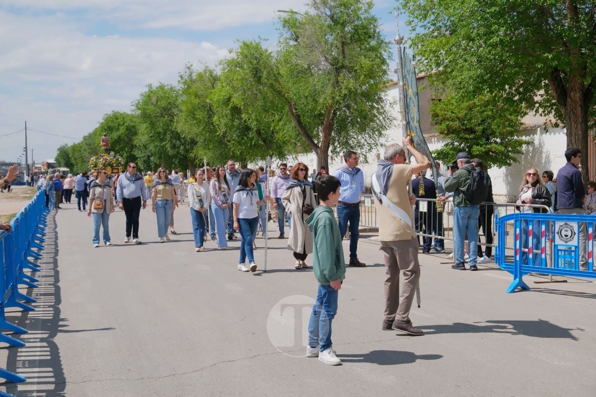 San Isidro cierra sus fiestas en Tomelloso con procesión y medio centenar de tractores