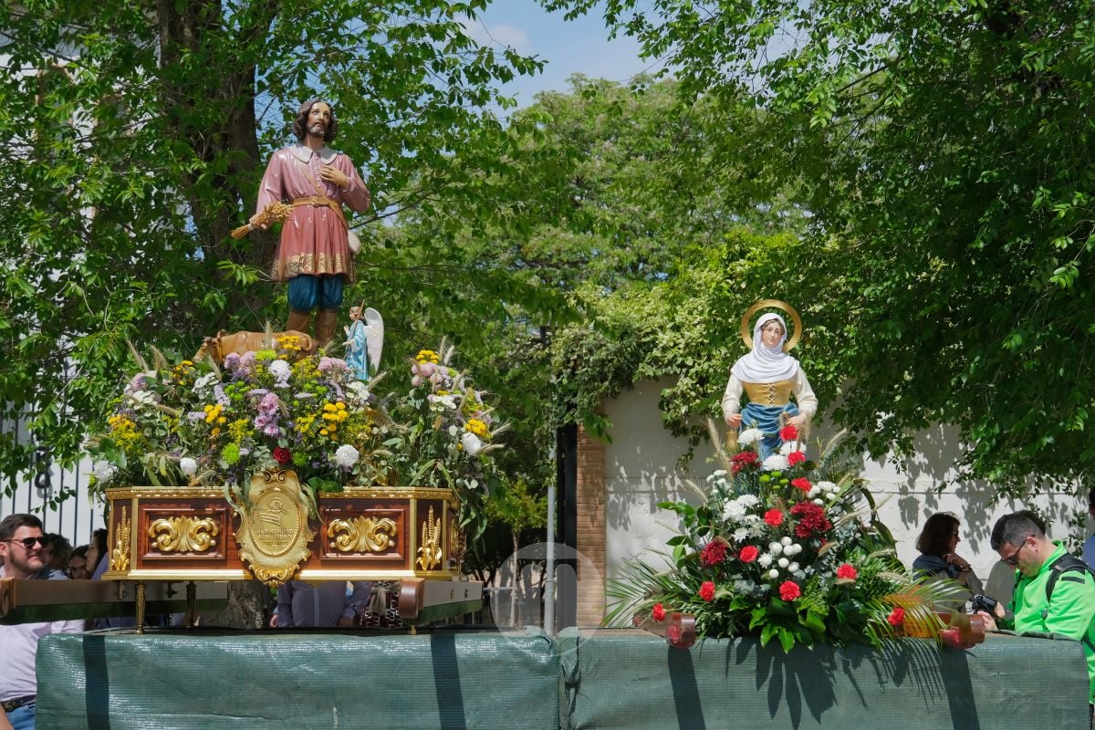 San Isidro cierra sus fiestas en Tomelloso con procesión y medio centenar de tractores