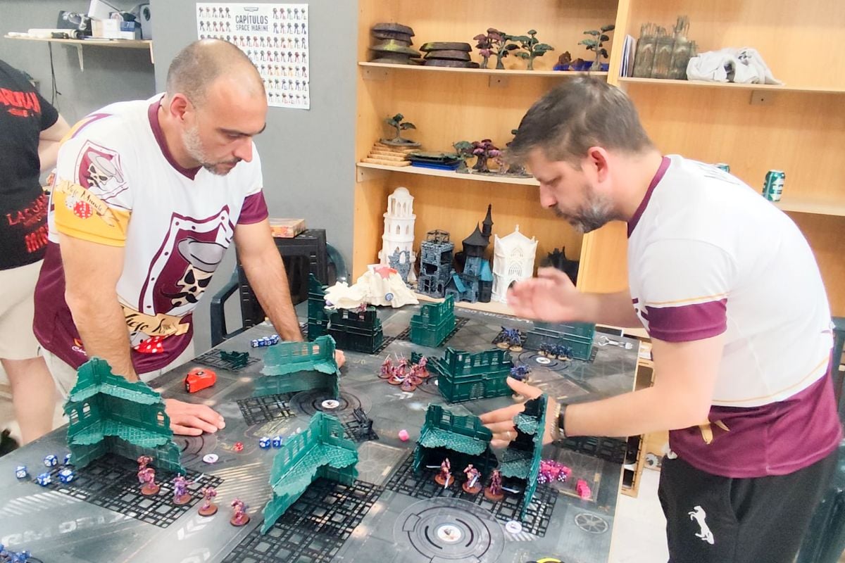 Jugadores de Warhammer de todo el país se reunieron este finde en Tomelloso de la mano de “La Guarida del Ciervo”